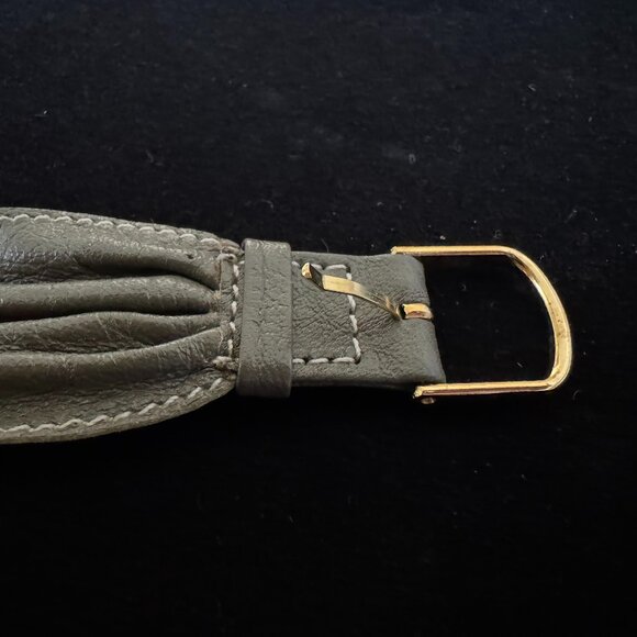 Le Montre Quartz Watch with Green Band-vintage - Picture 6 of 12